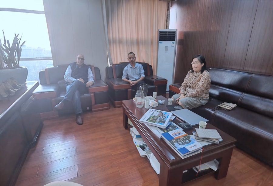 Welcome Saudi owners to come to the Ruijie light steel villa factory to discuss cooperation!